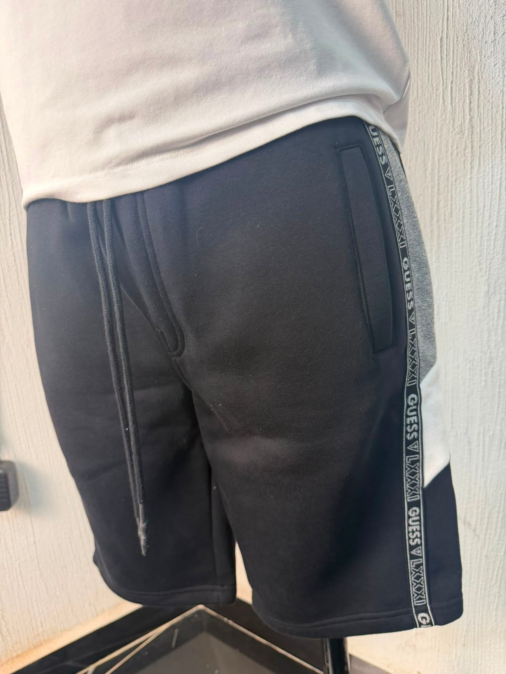 Short Guess Hombre
