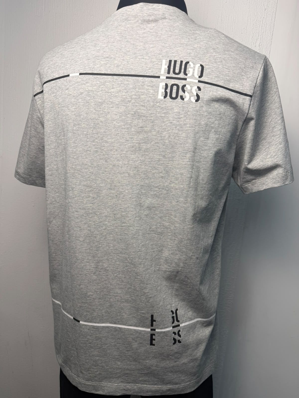 Playera hugo boss gris