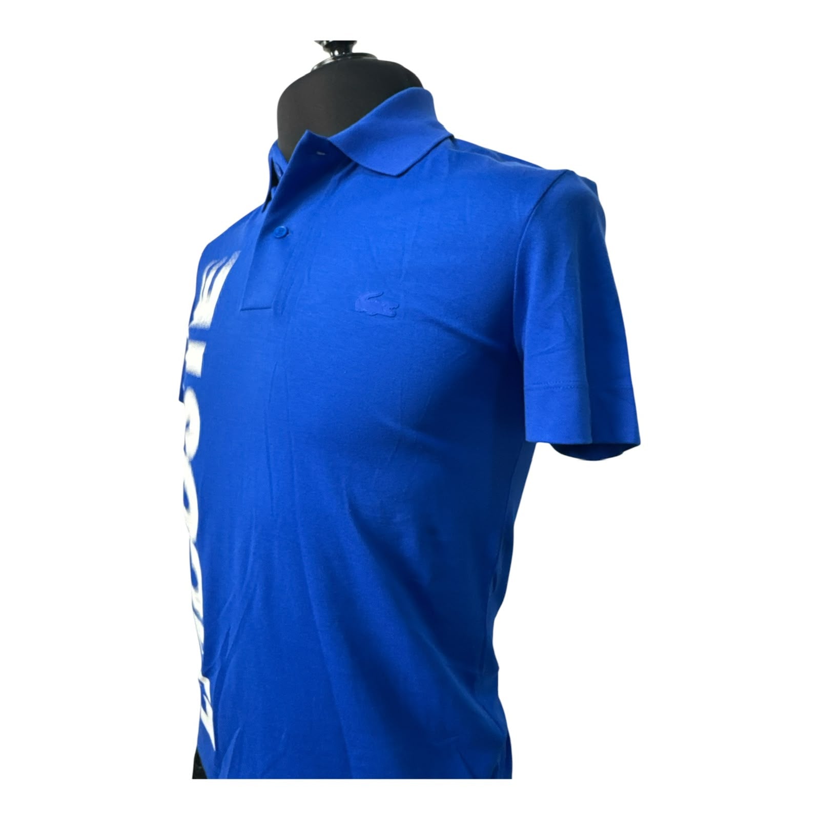 Polo Lacoste Azul con Logo Vertical Blanco