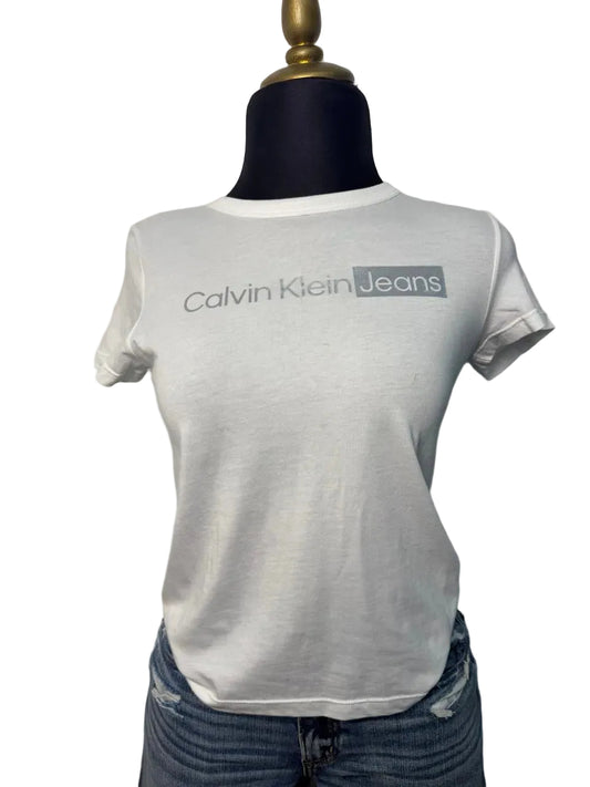 Blusa Calvin Klein Jeans Blanca con Logo – Zarentstore, ropa de marca original en El Grullo, Jalisco
